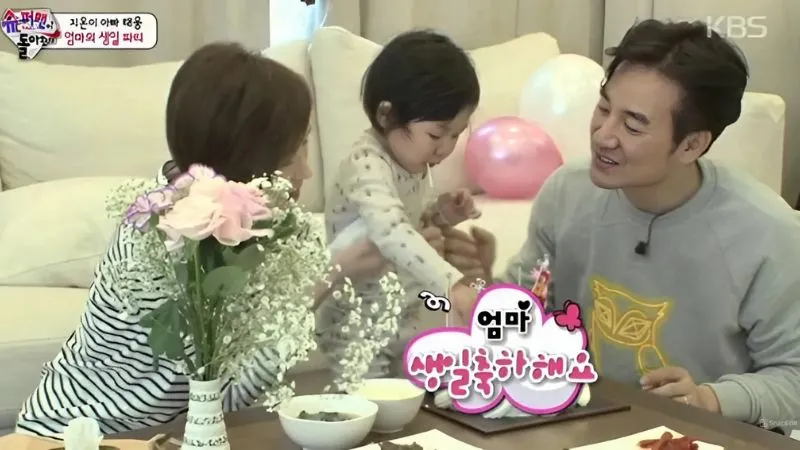 nam-tai-tu-bi-phong-sat-khoi-showbiz-sau-scandal-lam-vo-say-thai (4)