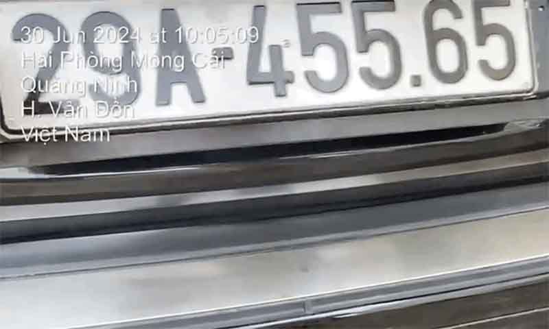 Xe Land Cruiser VX dùng thiết bị lật biển trắng thành biển xanh 80B bị xử lý