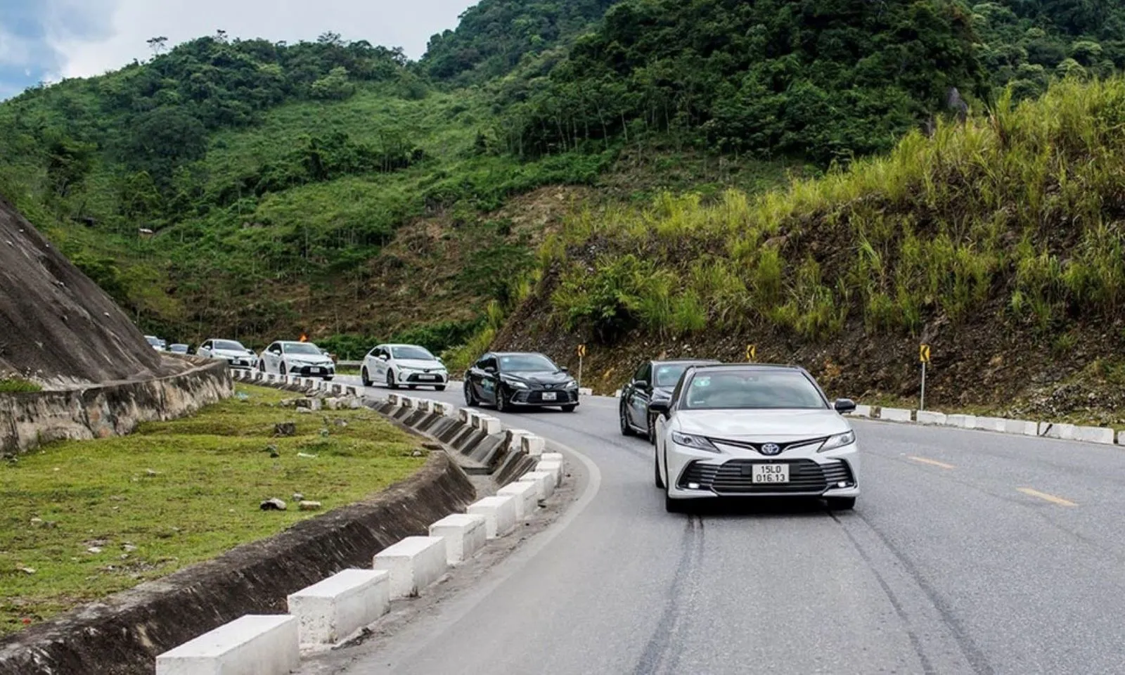 Xe hybrid: Lựa chọn hoàn hảo cho hành trình xanh, an toàn và tiết kiệm! 