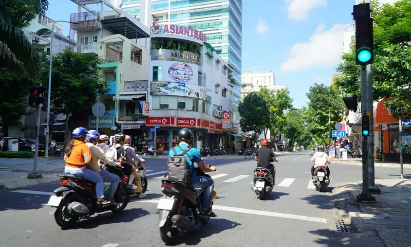 Sở GTVT TPHCM: nghiên cứu mở đèn đếm lùi ở pha đèn xanh