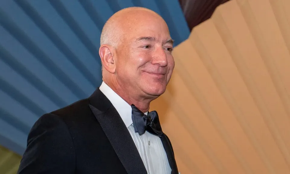 Jeff Bezos bán 5 tỷ đô la cổ phiếu Amazon do giá cổ phiếu tăng kỷ lục