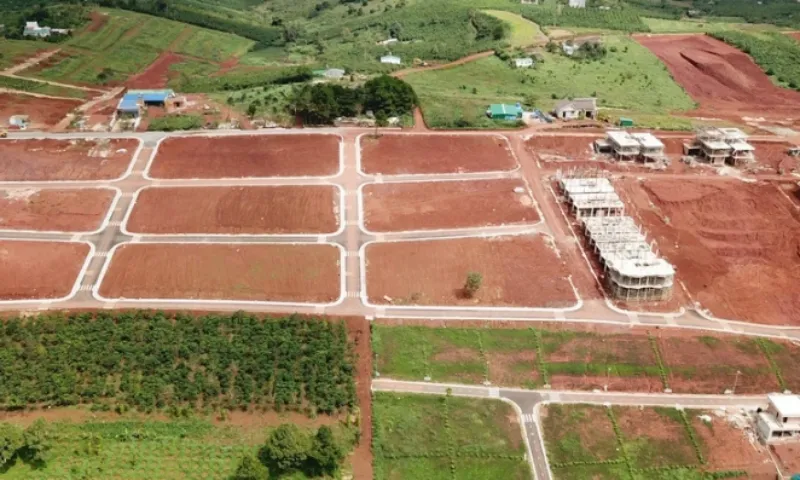 Hơn 100 thành phố, thị xã không được phân lô, bán nền