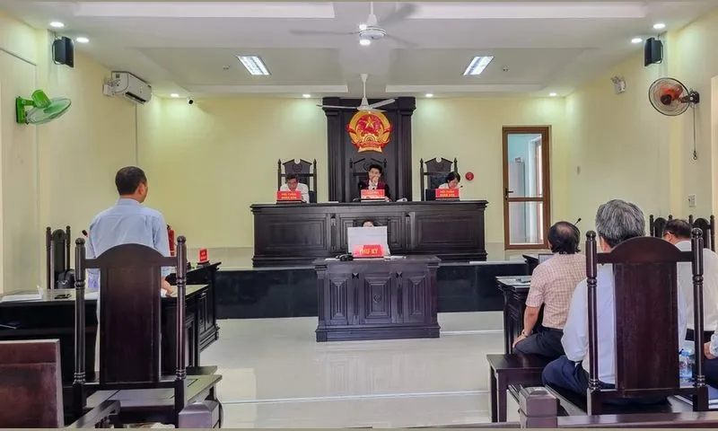 Tòa án buộc ngân hàng trả hơn 36 tỷ đồng cho khách hàng vì lỗ hổng giao dịch 