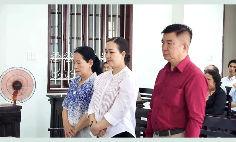 Vụ Việt Á: Cựu Giám đốc Bệnh viện đa khoa Vĩnh Long nhận án treo