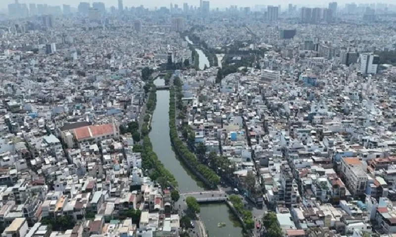 Đề xuất làm tuyến tàu điện tự lái dài 30km chạy trên kênh rạch TPHCM