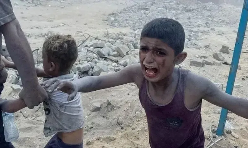 Israel tiếp tục không kích vào Dải Gaza