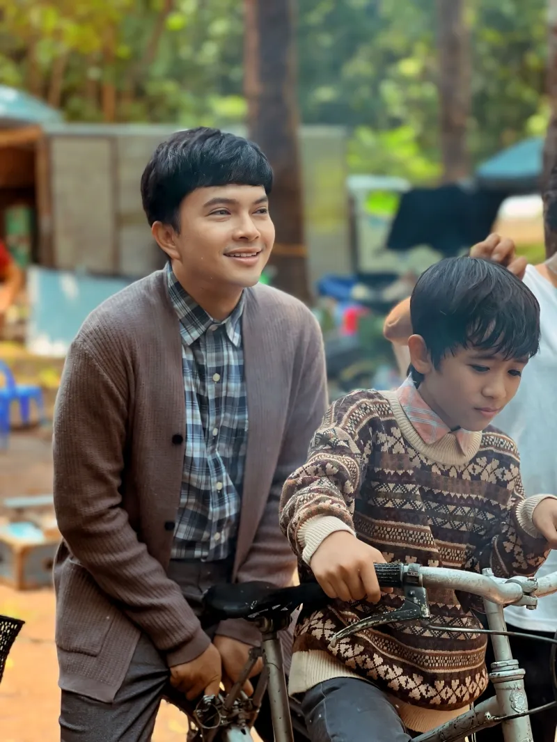 nam-cuong-hoa-anh-chang-bi-thieu-nang-trong-phim-moi19800101-000000-15