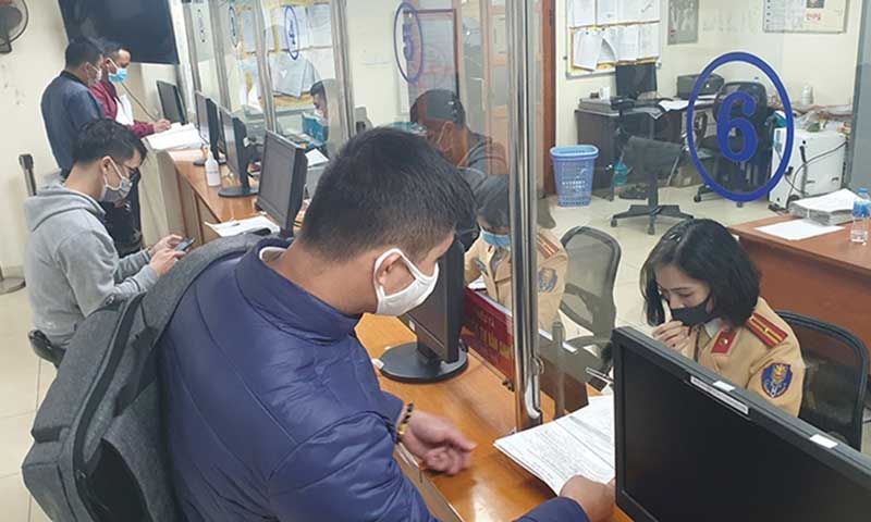 Hà Nội: không sang tên phương tiện, 442 chủ xe bị phạt gần 1,9 tỷ đồng