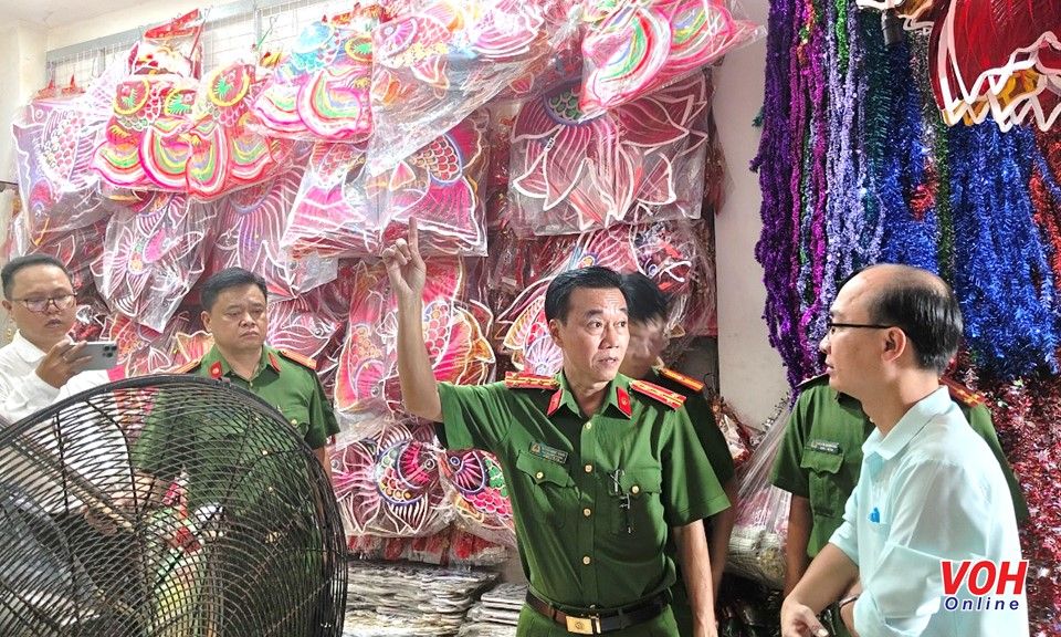 TPHCM: Nhiều hộ kinh doanh trên ‘phố lồng đèn’ liên kết lập Tổ liên gia an toàn PCCC
