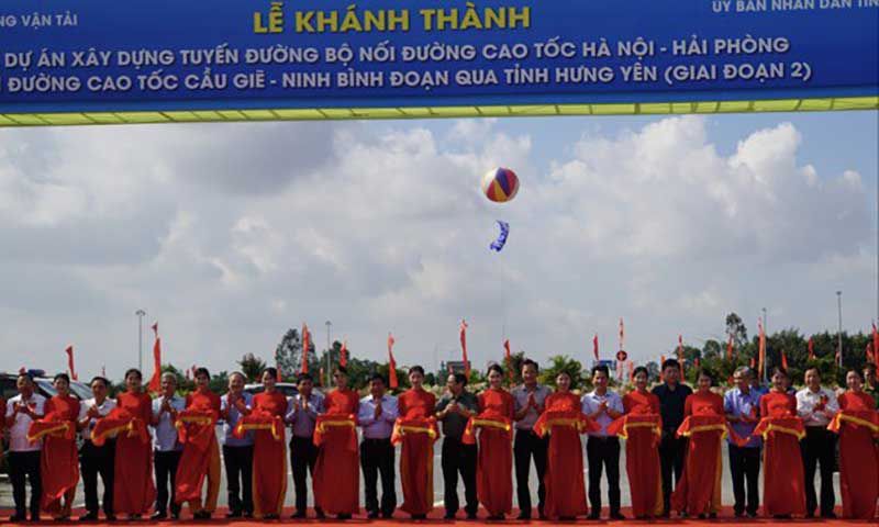 Thủ tướng Phạm Minh Chính: sớm nâng cấp đường nối 2 cao tốc Hà Nội - Hải Phòng và Pháp Vân - Cầu Giẽ