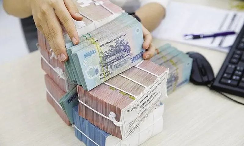 Nhiều ngân hàng tăng lãi suất huy động