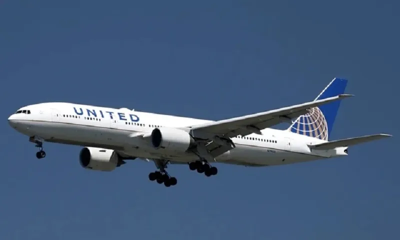 Boeing 777-200ER United Airlines Re