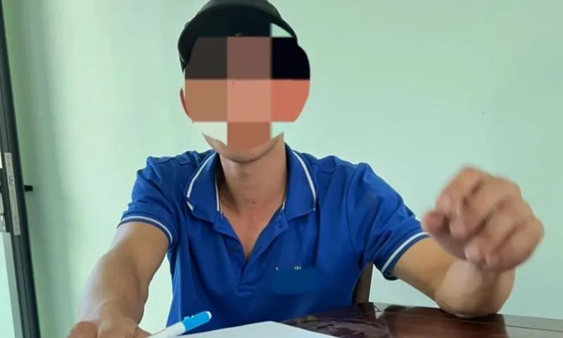 Xác minh, làm rõ việc phụ xe sàm sỡ cô gái trên xe khách