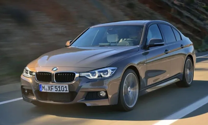 BMW 3 series 2015 là mẫu xe có tên trong đợt triệu hồi liên quan đến túi khí