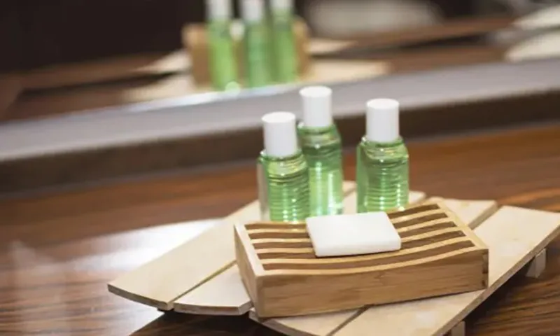 Sẽ cấm các chai nhựa nhỏ đựng đồ vệ sinh cá nhân trong khách sạn