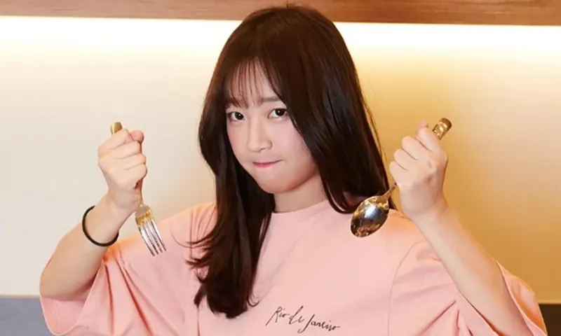 Cô YouTuber nổi tiếng nhất Hàn Quốc bị dọa tung clip nóng