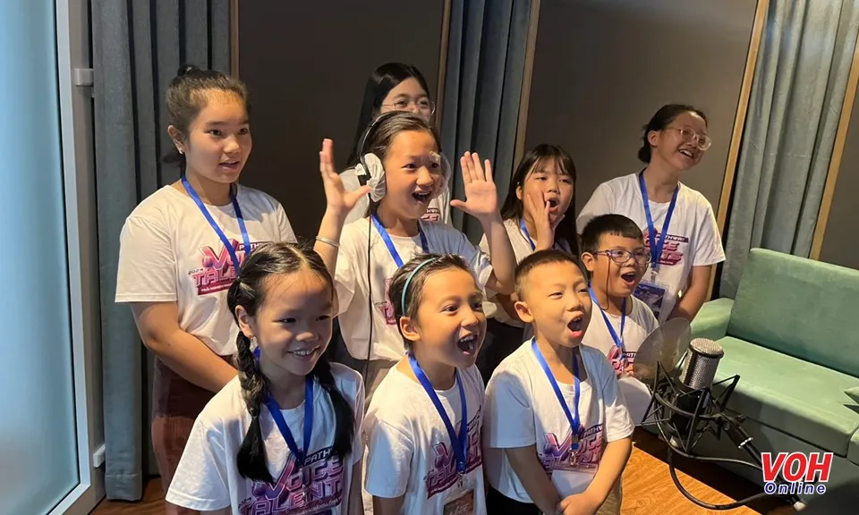 Học sinh TPHCM trải nghiệm lồng tiếng phim điện ảnh