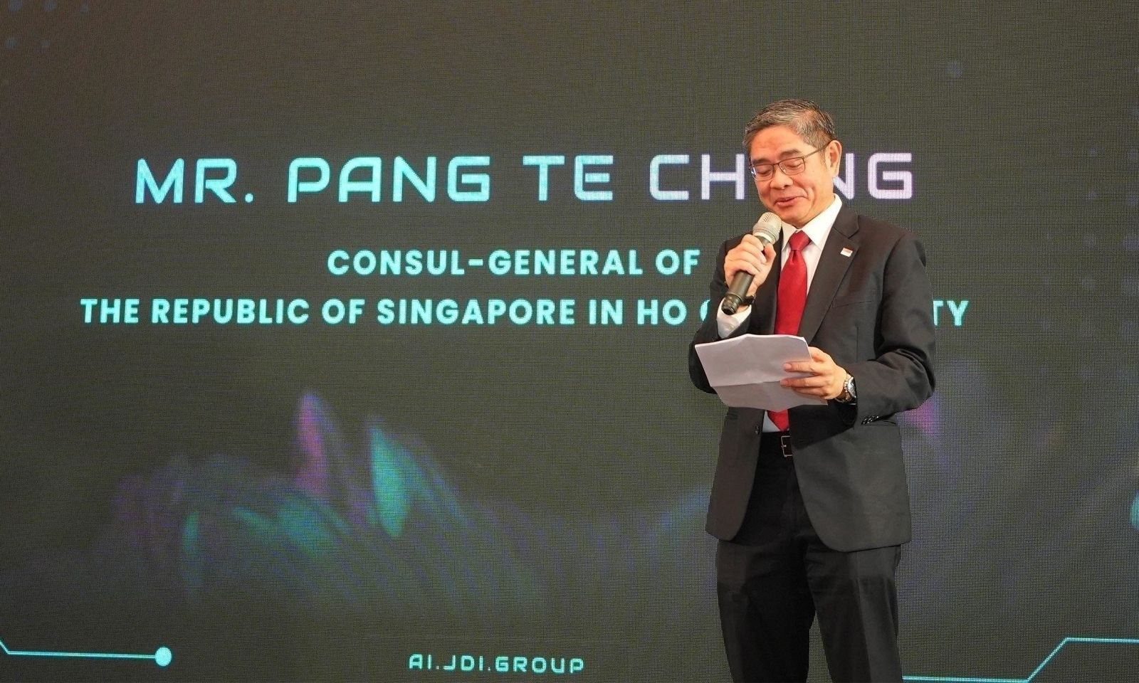 Tổng lãnh sự Singapore nói gì về việc sử dụng AI có đạo đức và trách nhiệm