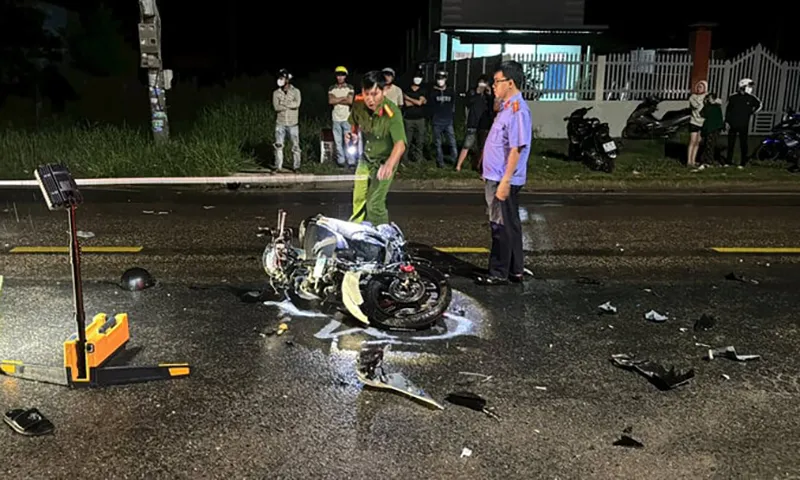 Hai xe máy lao vào nhau trên quốc lộ 28, hai lái xe tử vong