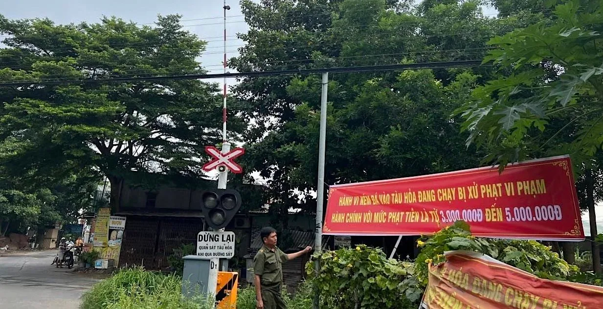 ném đất, đá lên tàu trên các tuyến tàu đường sắt Tổng công ty Đường sắt VN cung cấp