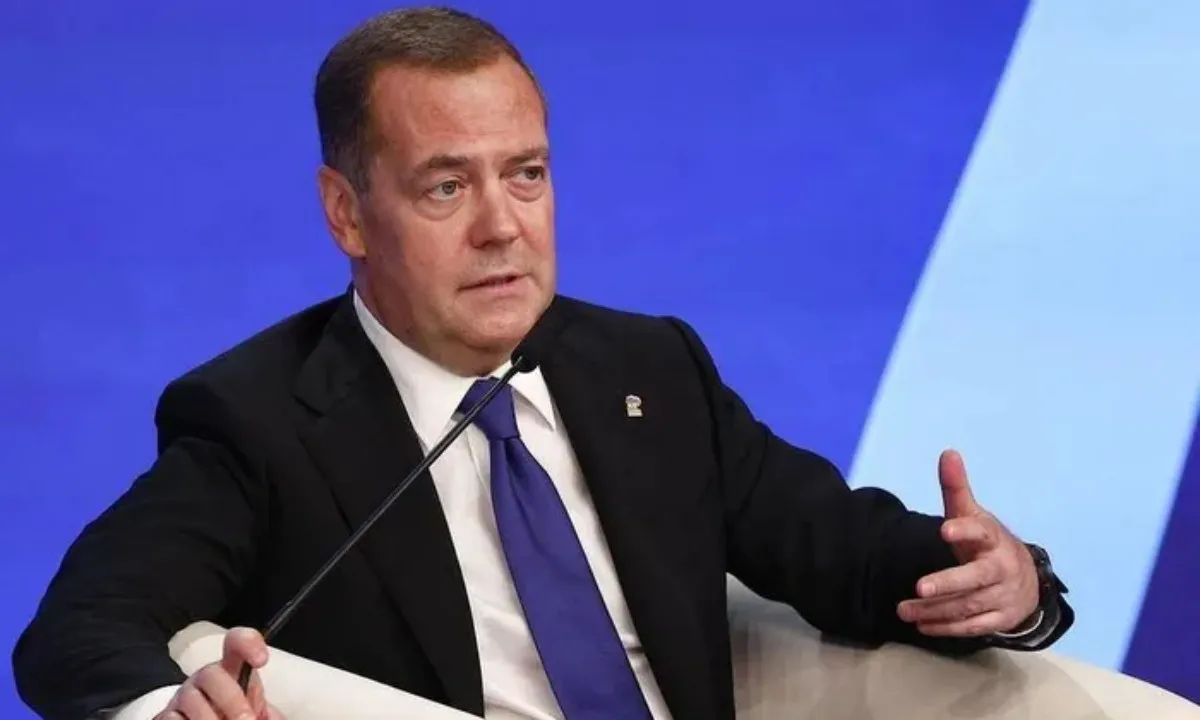 Ông Medvedev: Ông Donald Trump đã giành chiến thắng”