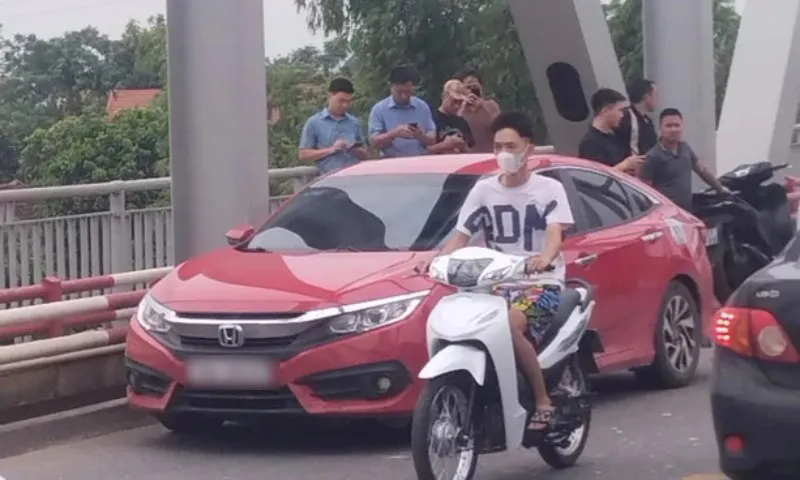 Tìm thấy thi thể thanh niên để lại ô tô, nhảy xuống sông Hồng