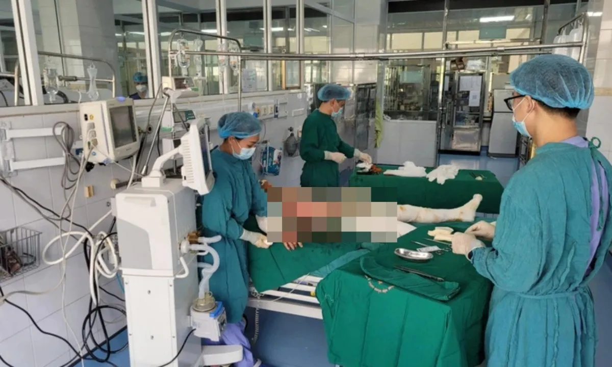 Vụ nổ khí gas nhà hàng sắp khai trương: 3 nạn nhân nguy kịch