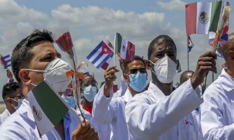 Mexico tuyển dụng thêm 2.700 chuyên gia y tế Cuba
