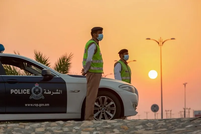 canh-sat-oman-439