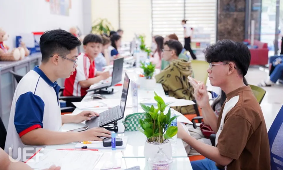 Tuyển sinh 2024: Trường Đại học Kinh tế - Tài chính TPHCM công bố điểm sàn từ 16 - 19 điểm