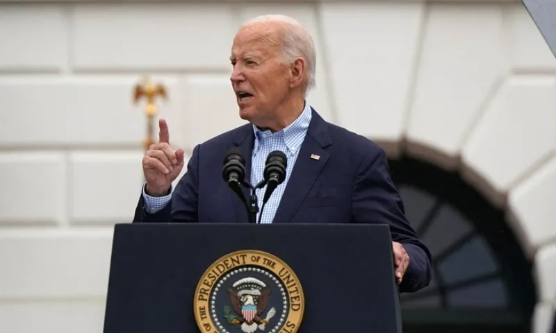 Bầu cử Mỹ: Lãnh đạo Thượng viện Mỹ kêu gọi ông Joe Biden ngừng tranh cử