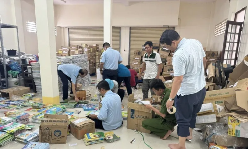 Phát hiện một vụ sản xuất sách giáo khoa giả gần 80.000 cuốn