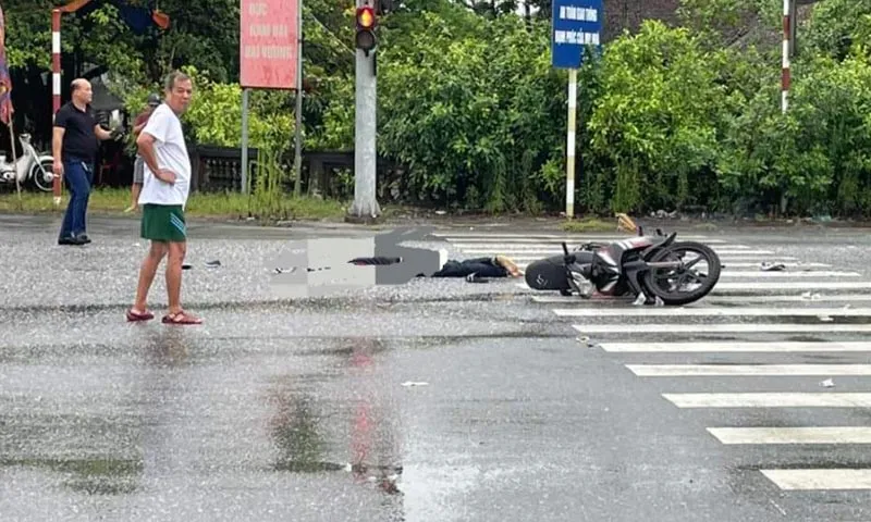 Người điều khiển xe máy đã tử vong tại chỗ