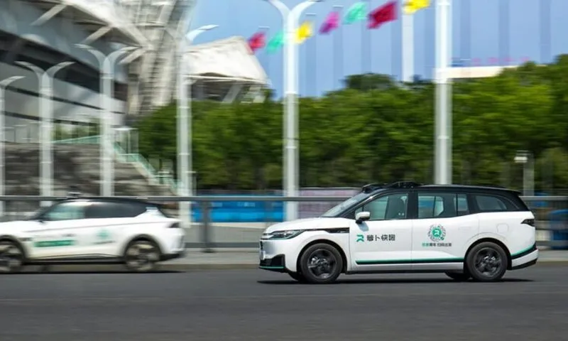 Apollo-Go-robotaxi-Wuhan-800x445