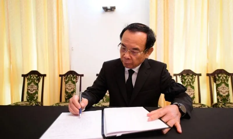 bi-thu-nguyen-van-nen-ghi-so-tang-085758