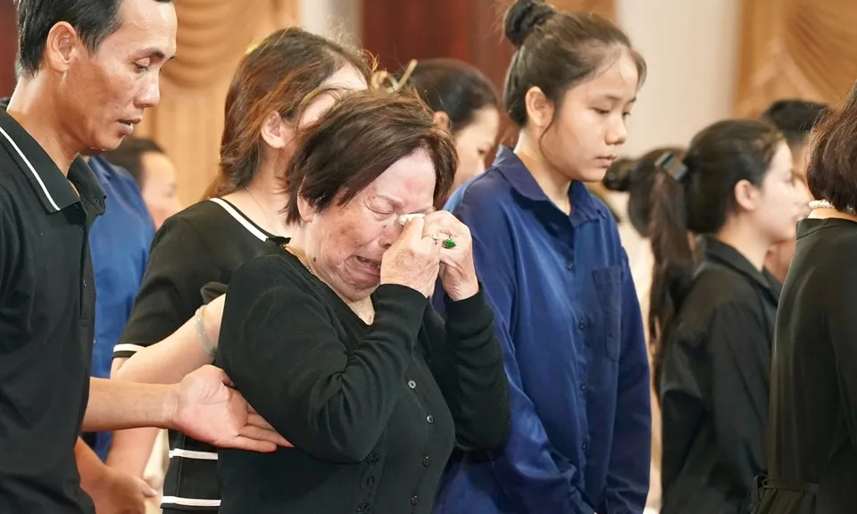 dong-nguoi-du-quoc-tang-250724-5