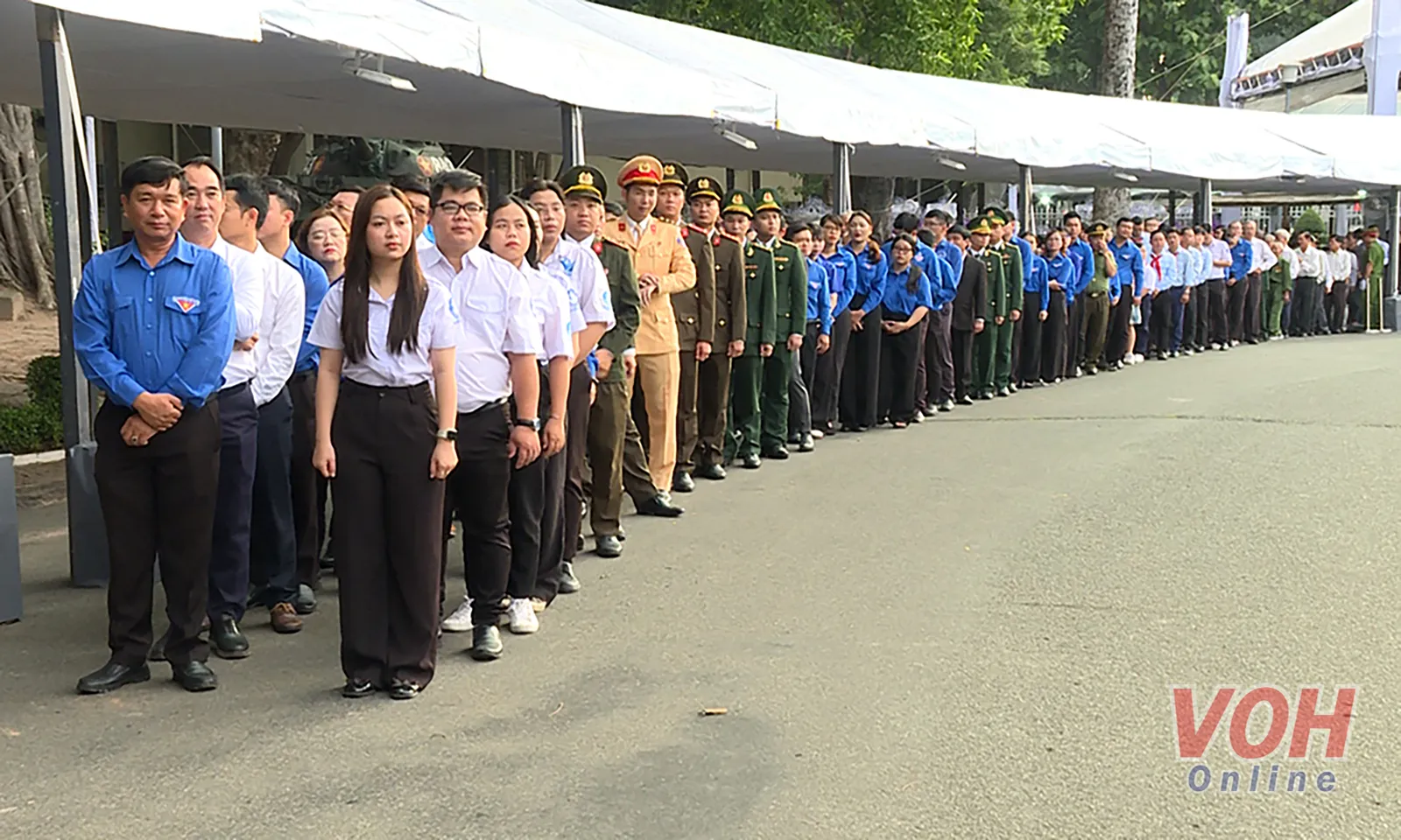 QUOC TANG TBT NGUYEN PHU TRONG.00_05_30_11.Still004