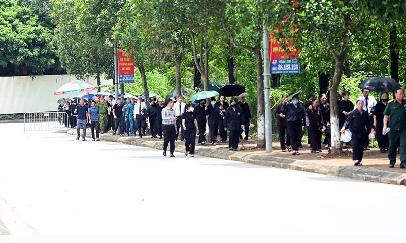 Tuyến đường dẫn vào thôn Lại Đà