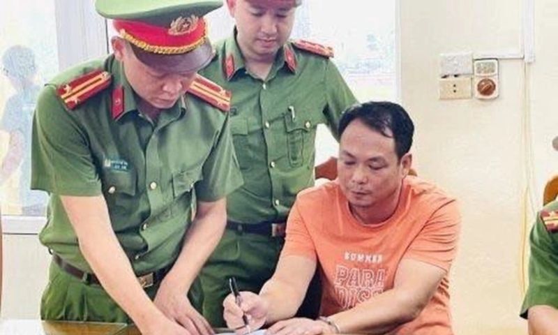 Trưởng khu phố lạm quyền, bán đất nghĩa trang cho dân 