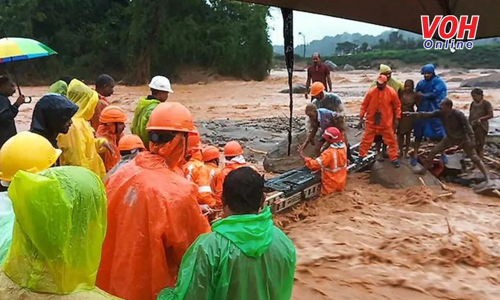 Lở đất ở Ấn Độ khiến hàng trăm người thương vong 