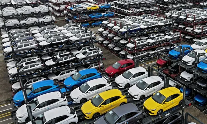 Canada dự tính tăng thuế với xe điện Trung Quốc