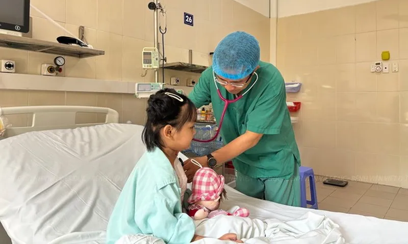 benh-nhi-ghep-tim0-17224811931261453954820