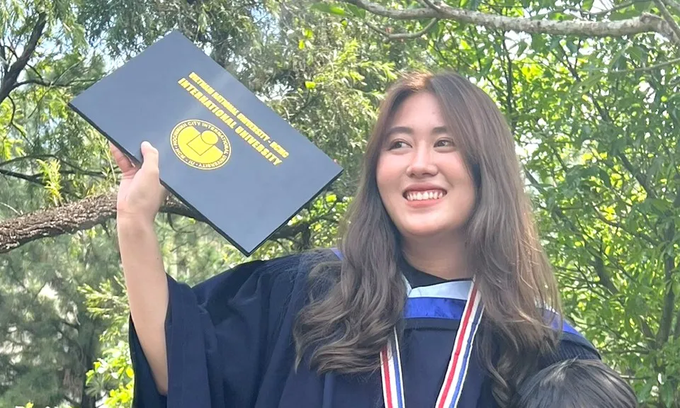Hành trình trở thành trưởng nhóm chăm sóc khách hàng của cô gái 24 tuổi