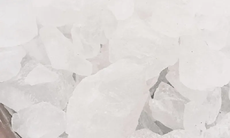 Dùng phèn chua chữa hôi nách trong nhiều năm, người phụ nữ bị ngộ độc nhôm