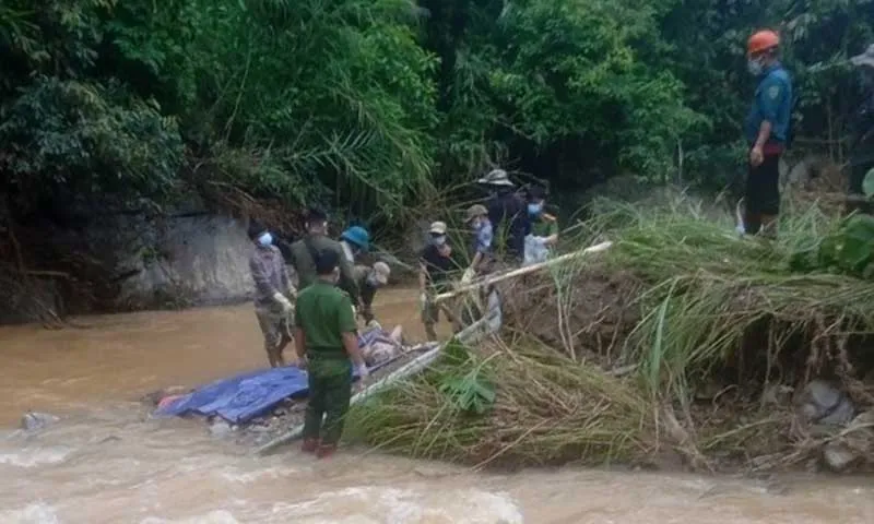 Sau 1 tuần, tìm thấy nạn nhân bị mưa lũ cuốn trôi cách nơi bị nạn 15km