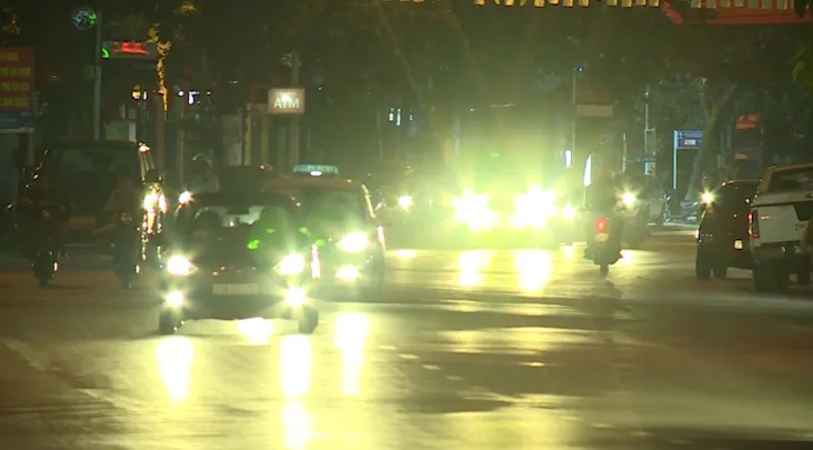 lap-them-den-chieu-sang-cho-xe