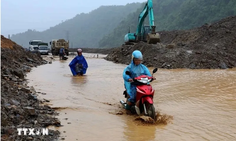 Nhiều tuyến đường tại Điện Biên hư hại nặng do mưa lũ