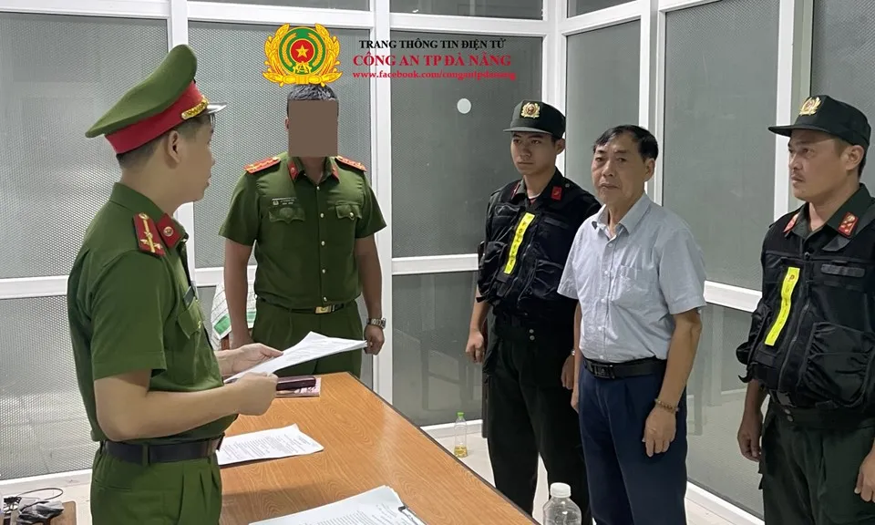 Bắt Giám đốc Công ty TNHH Xây dựng Sông Hồng vì lừa đảo chiếm đoạt tài sản