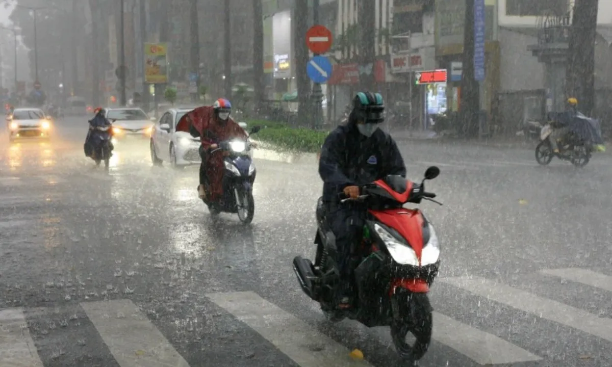 TPHCM và Nam Bộ đón đợt mưa lớn diện rộng kéo dài 3 ngày