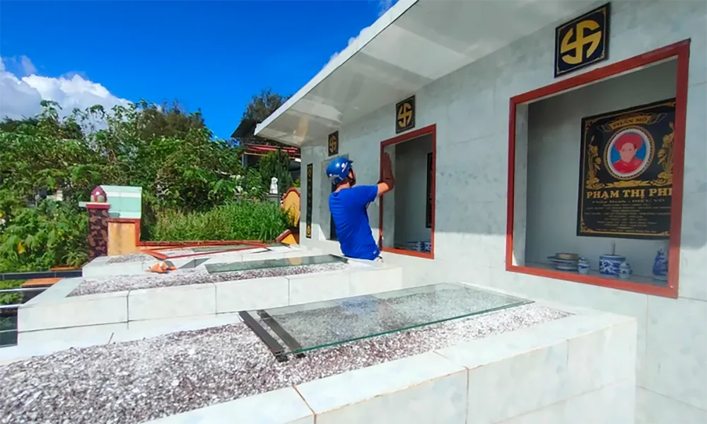 Nghĩa trang bị phá hoại, hàng trăm mộ phần bị cạy phá